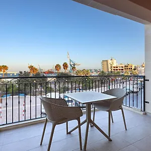 Gem Beachfront With Amazing Bay And Sea Views Apartment